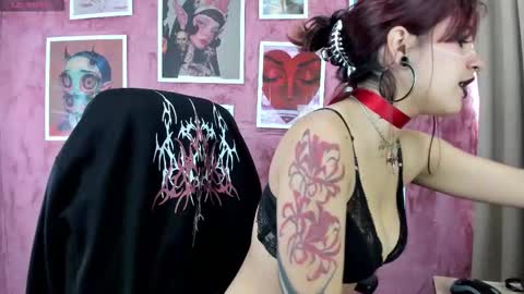 Snapshot of lilith_hart_ chatting on 10/01/25, 12:55 lilith_hart_ online show from 10/01/25, 12:55
