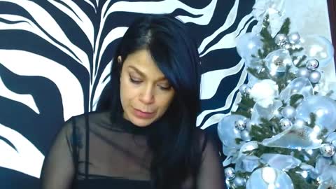 Snapshot of lilith_luv_ chatting on 12/30/24, 07:59 kata online show from 12/30/24, 07:59