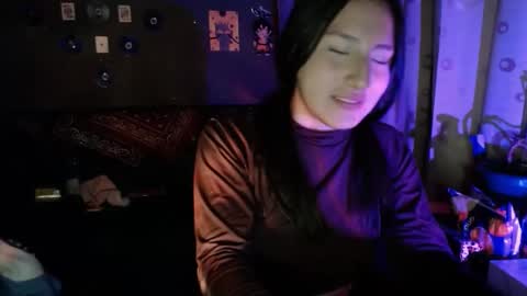 Snapshot of lilith_nox chatting on 10/05/25, 04:33 Lilith Nox online show from 10/05/25, 04:33