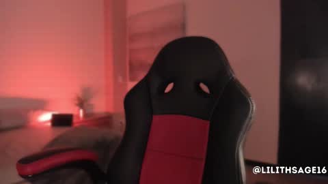 lilith_sage_ online show from 09/12/25, 11:54