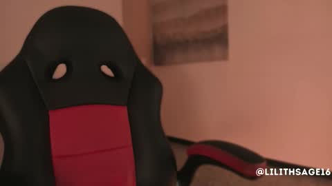 lilith_sage_ online show from 10/16/25, 11:55