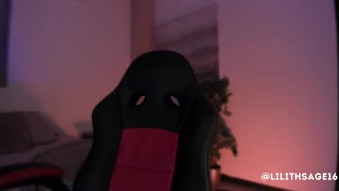 lilith_sage_ online show from 10/17/25, 11:46