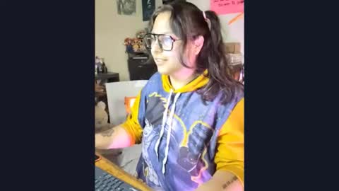 Snapshot of lilith_tyler chatting on 10/27/25, 06:45 lilith_tyler online show from 10/27/25, 06:45