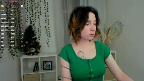 Snapshot of lilithlunna chatting on 12/30/24, 10:12 Lilith online show from 12/30/24, 10:12