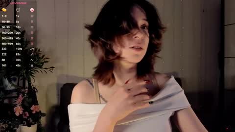 Snapshot of lilithlunna chatting on 03/08/25, 01:28 Lilith online show from 03/08/25, 01:28