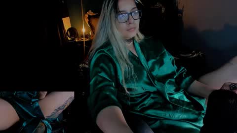 Snapshot of lilithmystic01 chatting on 01/11/25, 08:54 lilithmystic01 online show from 01/11/25, 08:54