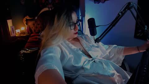 Snapshot of lilithmystic01 chatting on 01/20/25, 03:26 lilithmystic01 online show from 01/20/25, 03:26