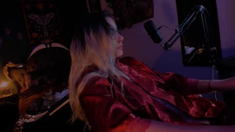 Snapshot of lilithmystic01 chatting on 01/24/25, 10:32 lilithmystic01 online show from 01/24/25, 10:32