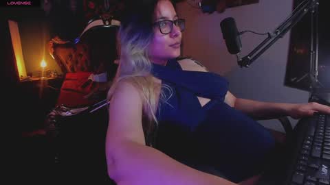 Snapshot of lilithmystic01 chatting on 02/07/25, 02:58 lilithmystic01 online show from 02/07/25, 02:58