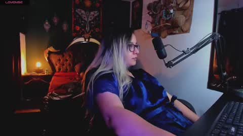Snapshot of lilithmystic01 chatting on 02/21/25, 03:21 lilithmystic01 online show from 02/21/25, 03:21