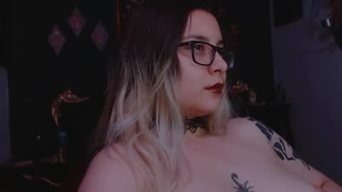Snapshot of lilithmystic01 chatting on 02/22/25, 02:50 lilithmystic01 online show from 02/22/25, 02:50