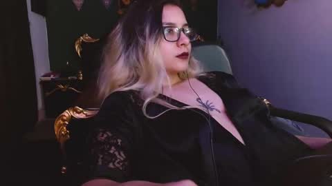 Snapshot of lilithmystic01 chatting on 03/08/25, 01:57 lilithmystic01 online show from 03/08/25, 01:57