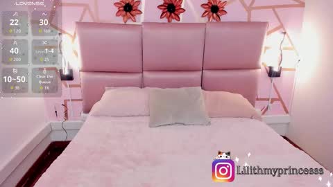Snapshot of lilithsoul_ chatting on 09/09/25, 11:43 IGlilithmyprincesss online show from 09/09/25, 11:43
