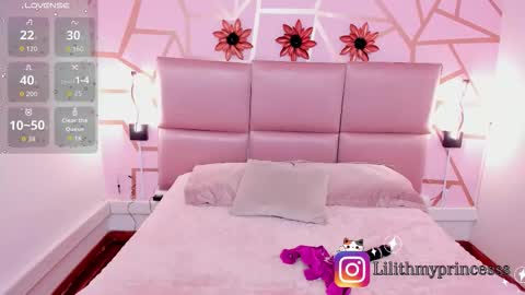 Snapshot of lilithsoul_ chatting on 09/17/25, 11:34 IGlilithmyprincesss online show from 09/17/25, 11:34