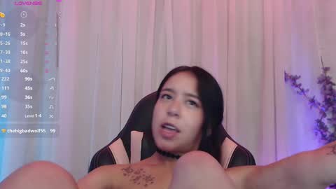 Snapshot of lilithwallkeer chatting on 02/20/25, 10:27 Maria online show from 02/20/25, 10:27