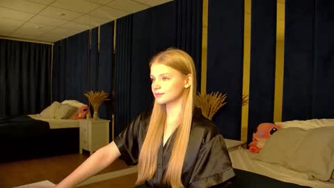 lilitrosen online show from 11/12/25, 07:09