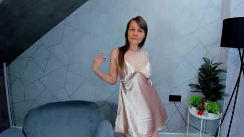 lillian_white1 online show from 12/15/24, 01:35
