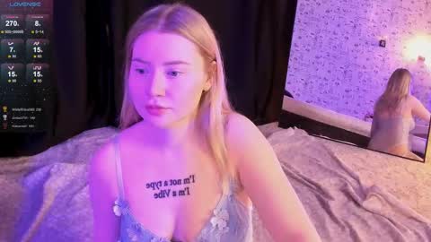 lillie_berry online show from 11/15/25, 04:43