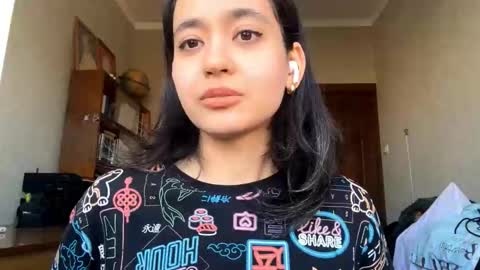 lillieborbon online show from 11/17/25, 08:09