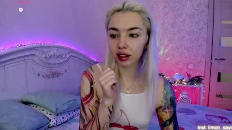 Snapshot of lillimooore chatting on 11/03/25, 11:04 LilliMoore online show from 11/03/25, 11:04