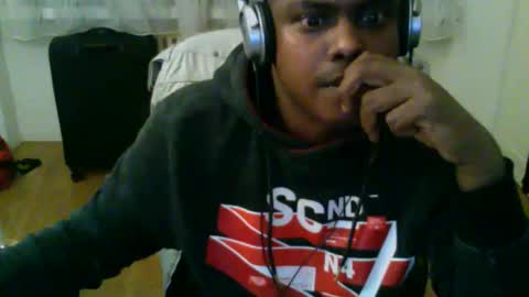 Snapshot of lillpluto chatting on 11/23/25, 02:11 lillpluto online show from 11/23/25, 02:11