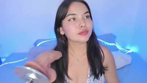 Snapshot of lilly_kinky chatting on 03/06/25, 03:46 Lilly online show from 03/06/25, 03:46