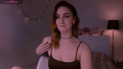 LillyFarey online show from 10/21/25, 06:41