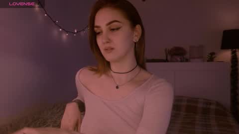 LillyFarey online show from 11/17/25, 08:25