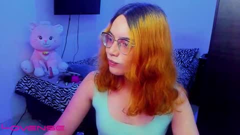 Snapshot of lillykittyy chatting on 09/24/25, 04:54 Lilly3 online show from 09/24/25, 04:54