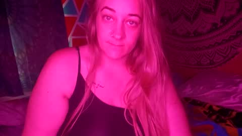 Whos that gurl online show from 09/14/25, 02:05