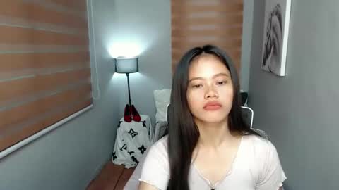 Snapshot of lilsweet_marie chatting on 12/04/24, 01:03 Lilsweet marie online show from 12/04/24, 01:03