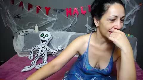 lilugrants online show from 10/31/25, 08:10