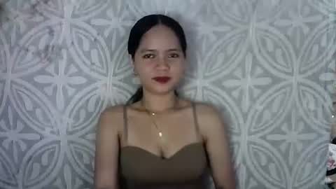 lily_2003 online show from 11/18/25, 03:56