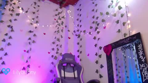 Snapshot of lily_bunny_1 chatting on 02/24/25, 07:41 Fansly LilyBunny- help me reach 50 thumbs up online show from 02/24/25, 07:41