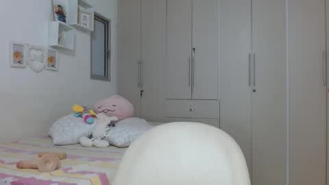 Lirio         online show from 03/09/25, 08:51