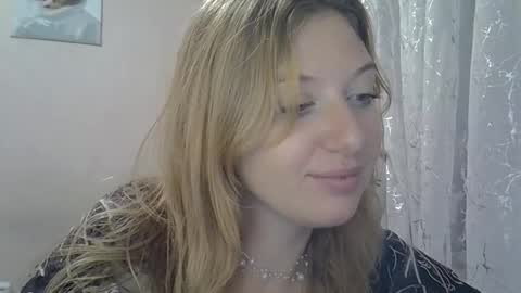 Snapshot of lily_ember chatting on 10/05/25, 07:01 lily_ember online show from 10/05/25, 07:01