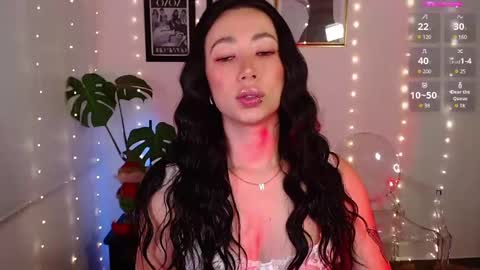 Snapshot of lily_evans_ chatting on 12/11/24, 01:58 just lily online show from 12/11/24, 01:58