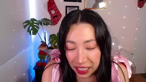 Snapshot of lily_evans_ chatting on 12/14/24, 09:56 just lily online show from 12/14/24, 09:56