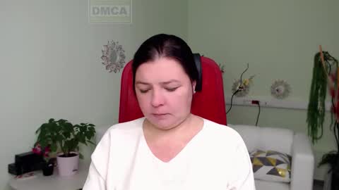 Lily online show from 10/20/25, 04:57