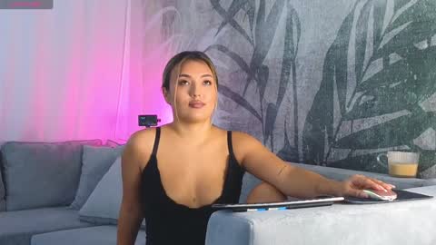 Lily online show from 12/02/24, 09:45