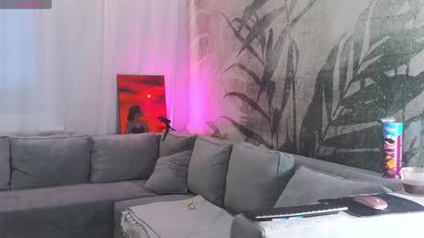 Lily online show from 12/09/24, 01:13