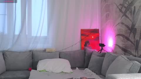 Lily online show from 01/11/25, 06:35