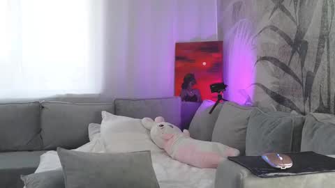 Lily online show from 03/02/25, 06:05