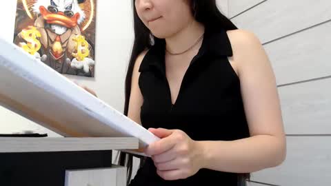 Snapshot of lily_litle chatting on 12/04/24, 10:08 Lily Litle online show from 12/04/24, 10:08