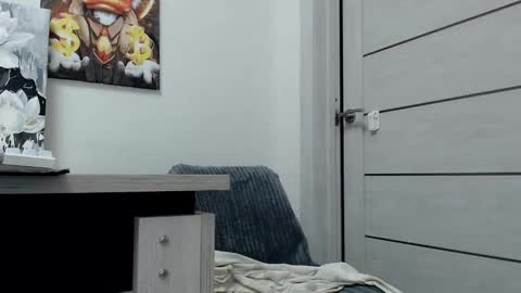 Snapshot of lily_litle chatting on 12/06/24, 11:57 Lily Litle online show from 12/06/24, 11:57