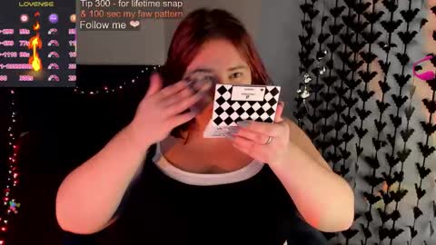 Elina  online show from 10/12/25, 10:20