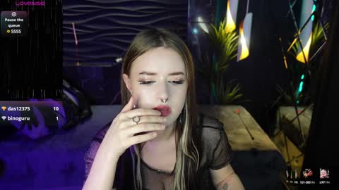 Lily online show from 01/15/25, 05:05