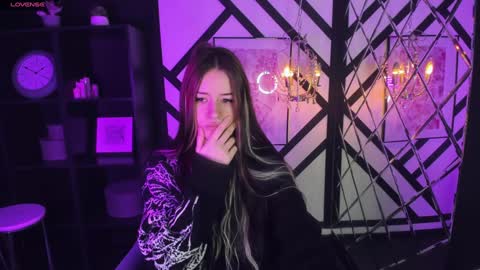 Lily online show from 01/23/25, 07:32