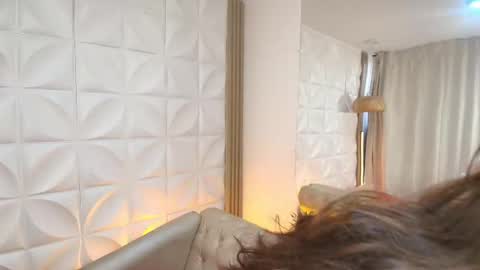 Lily Lauren online show from 11/21/25, 12:48