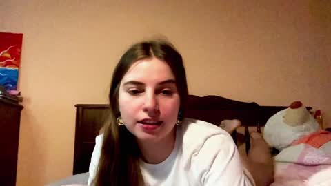 Snapshot of lily_smily chatting on 12/29/24, 12:01 Lily online show from 12/29/24, 12:01